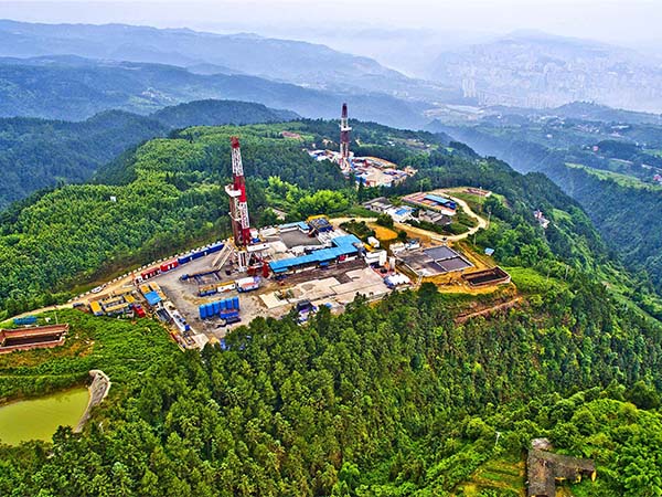 涪陵頁岩氣田單井累產氣4億(yì)方創國內紀錄(圖1) 涪陵頁岩氣田單井(jǐng)累產氣4億方創國內紀錄(圖1)
