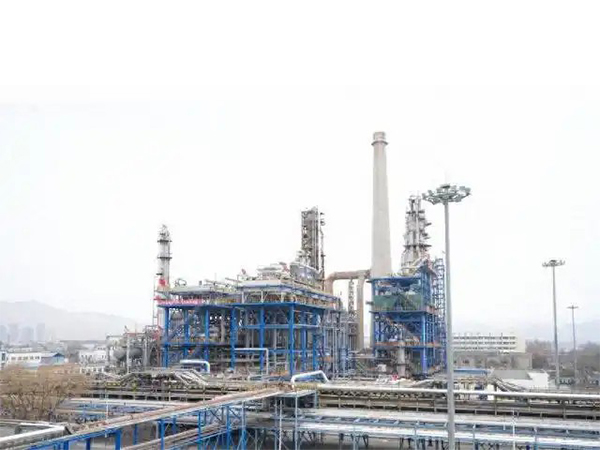 蘭州石化航煤產量創曆史新高(圖1) 蘭州石化航煤產(chǎn)量創(chuàng)曆史新高(圖(tú)1)