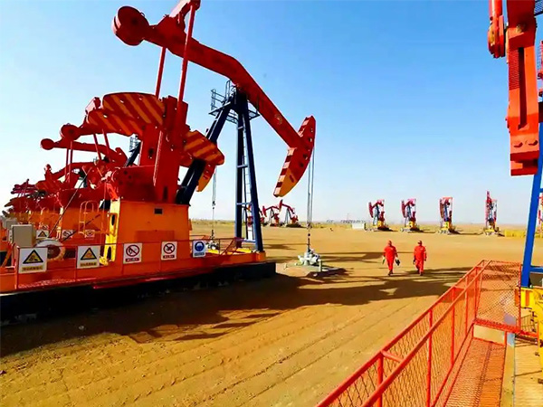 The Jilantai Oilfield of Huabei Oilfield Company has driven the efficient development of the old oil(圖(tú)1) The Jilantai Oilfield of Huabei Oilfield Company has driven the efficient development of the old oil(圖1)